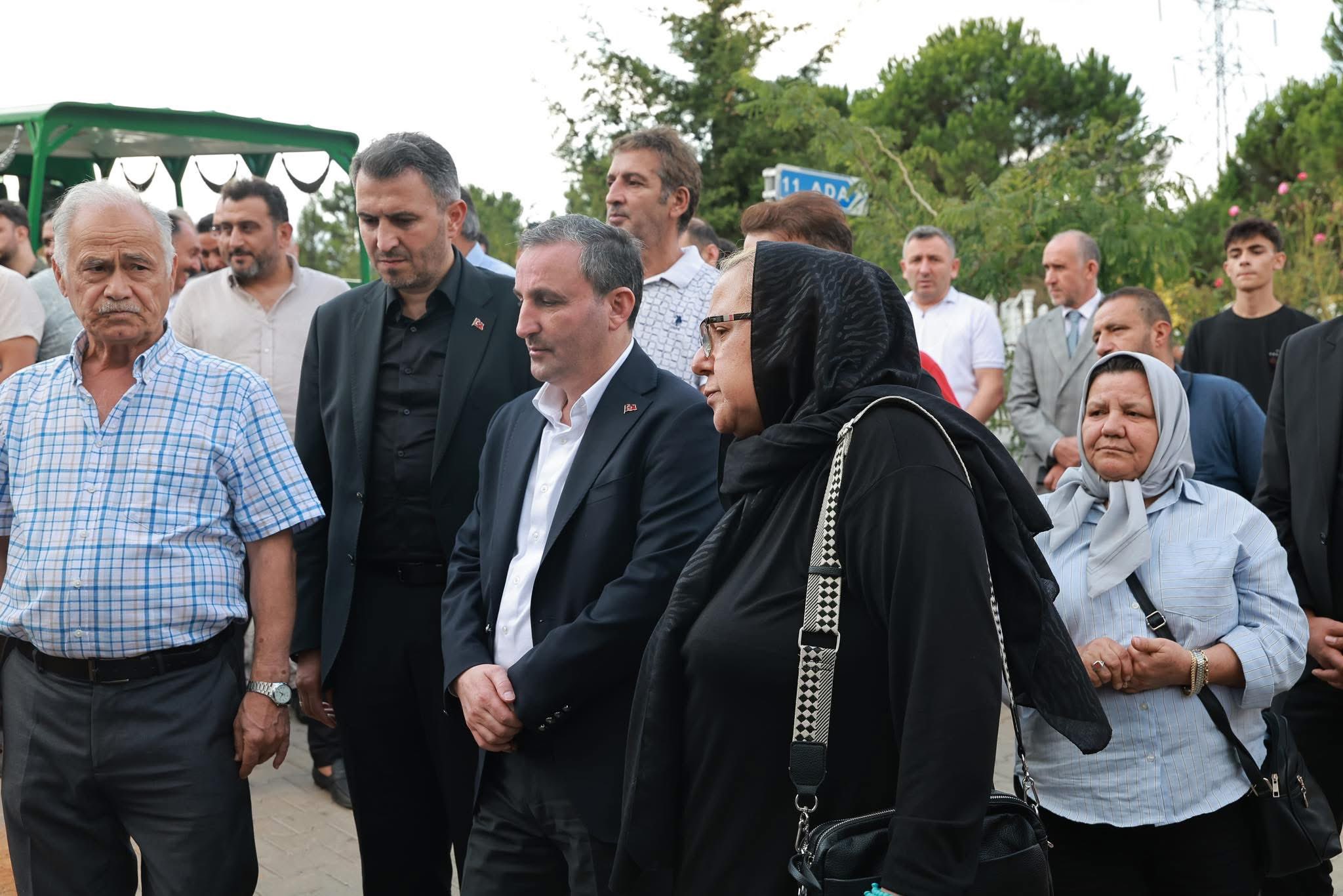 Sultanbeyli Belediye Meclis Üyemiz Sn. Seher Kaya’nın Eşi Hayrettin Kaya’nın Cenaze Merasimine Katılım Sağladık