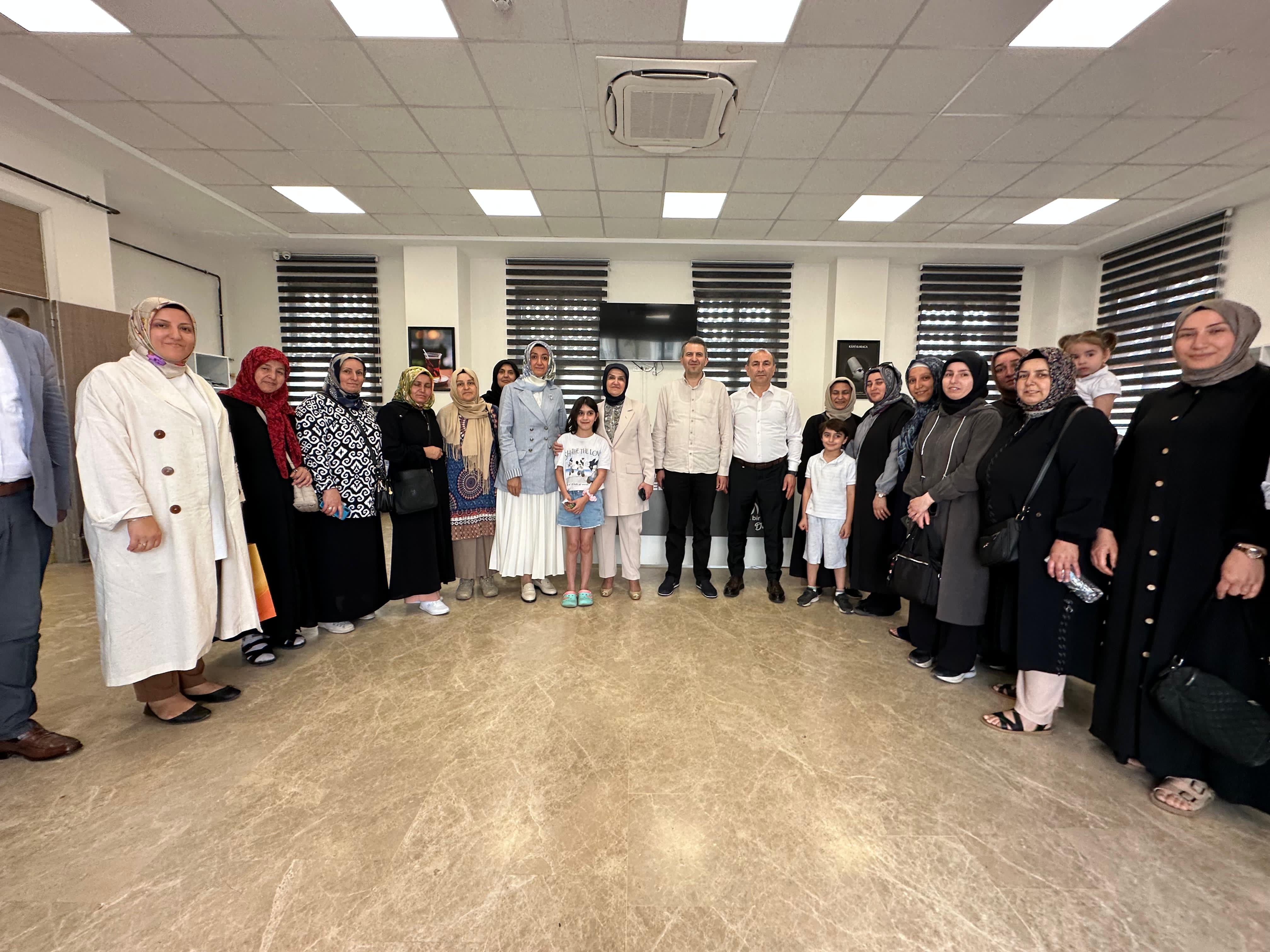 Engelleri Sevgiyle Aşıyoruz