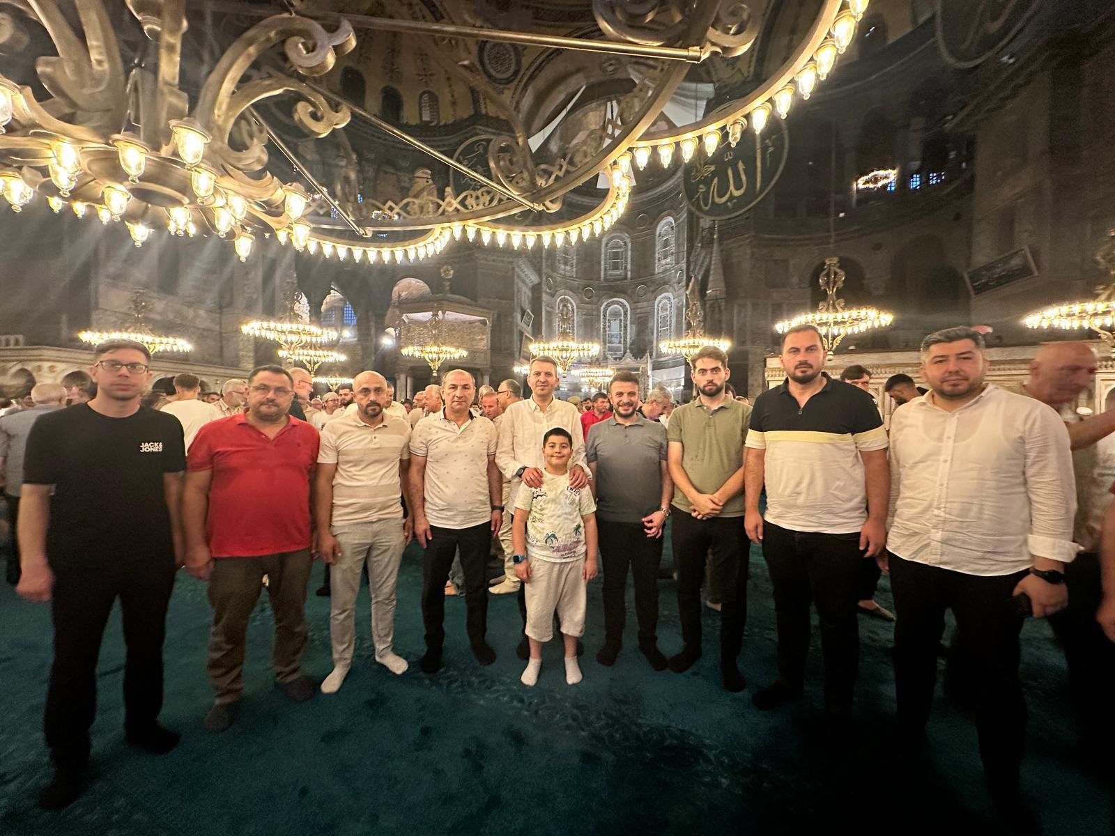 Ayasofya’da Sabah Namazı İle Fethin Ruhu Yaşatıldı